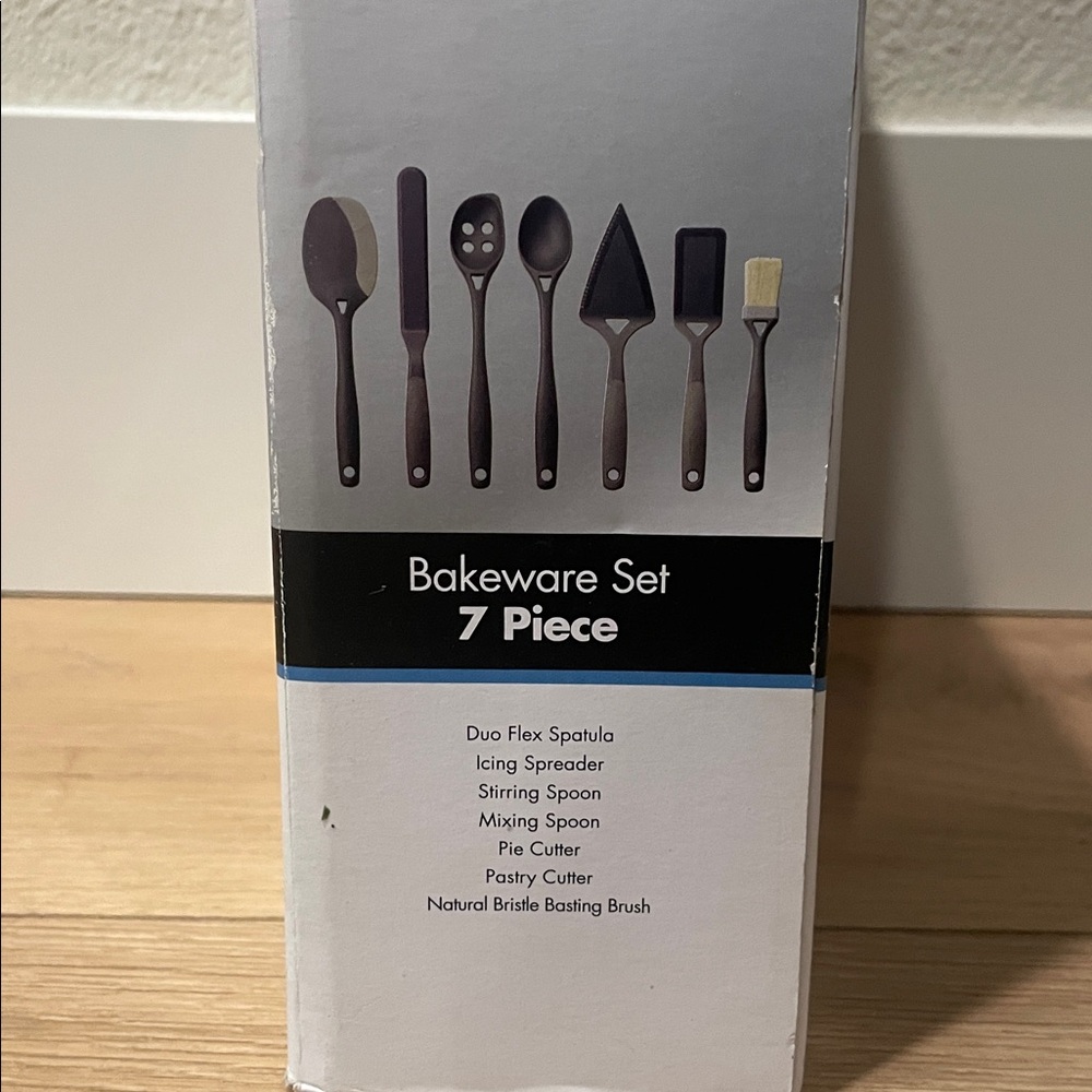 Calphalon Kitchen Essentials Bakeware Set - Grey - Picture 3 of 5